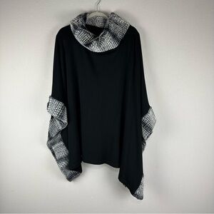 Capote Black Gray Faux Fur Poncho Top Sweater Size Small/Medium